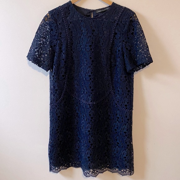 Zara Lace Shift Dress - Picture 3 of 8